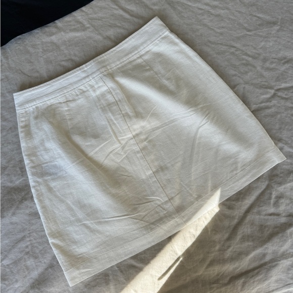 Sunday Best linen mini skirt & TNA cropped blouse - Picture 7 of 10